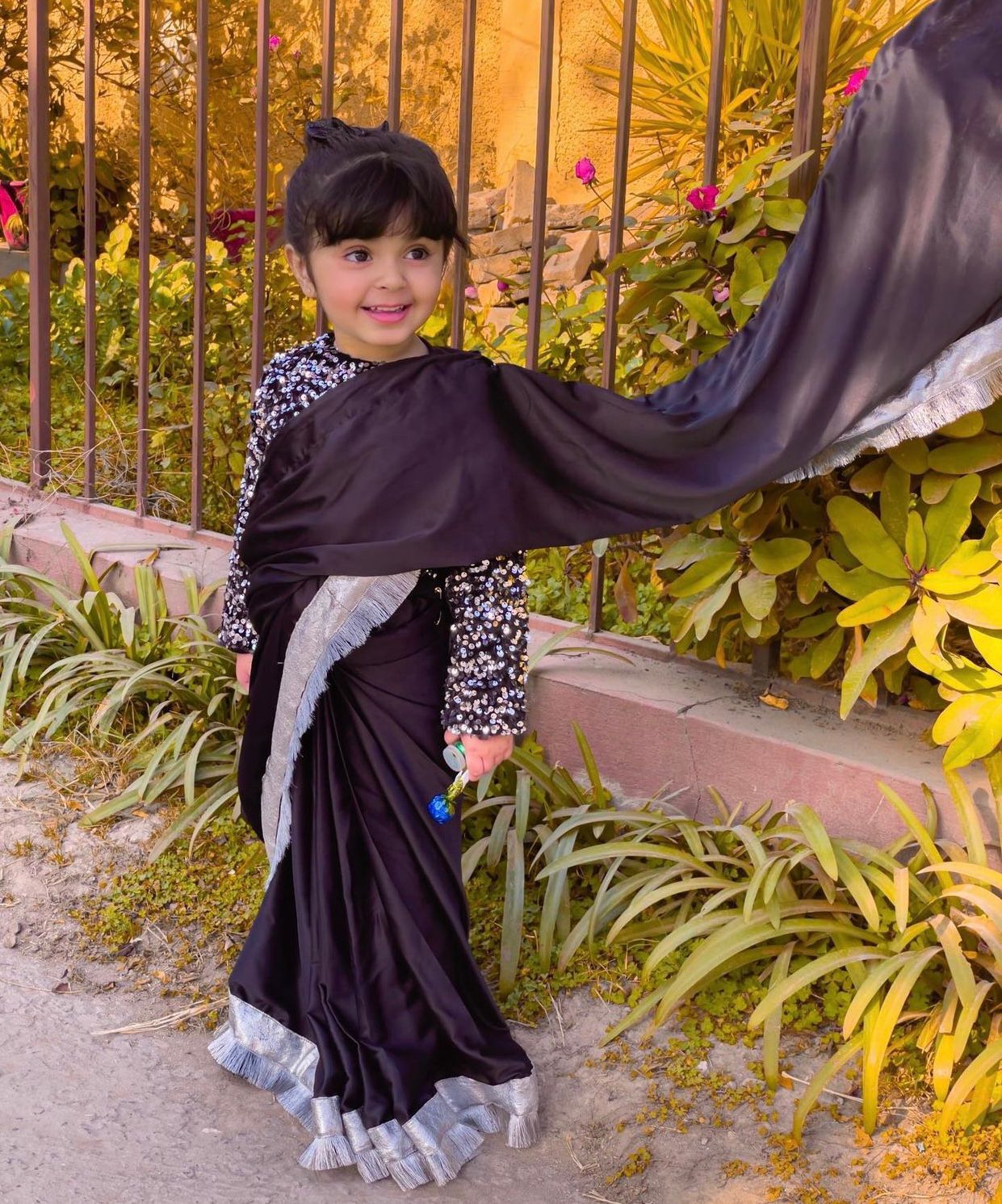 kids saree style,Traditional Wear for Girl,how to drape saree for kid,fancy  dress,saree for kids | Bebe